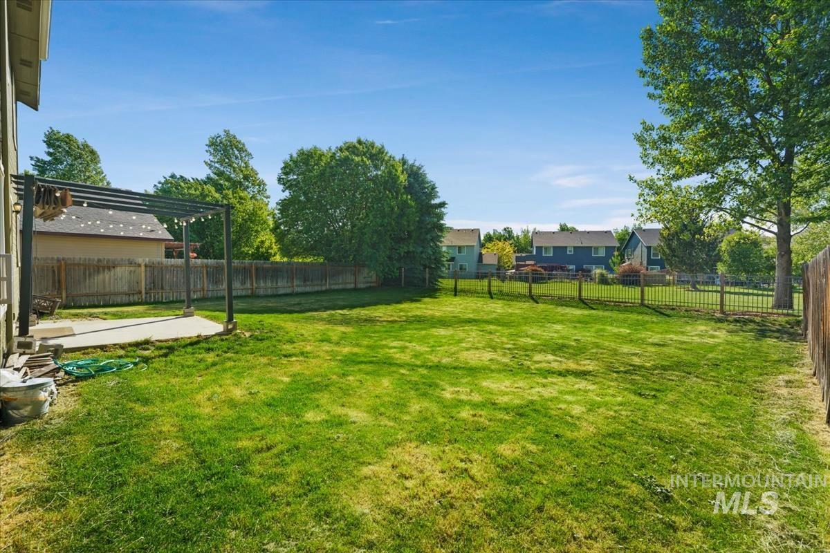 182 E Ironstone Drive, Meridian, Idaho 83646, 4 Bedrooms, 2.5 Bathrooms, Residential For Sale, Price $475,000, 98987256