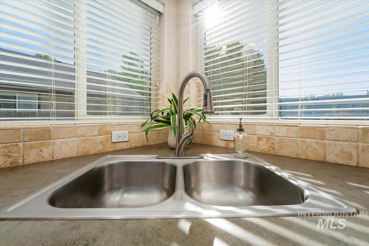 182 E Ironstone Drive, Meridian, Idaho 83646, 4 Bedrooms, 2.5 Bathrooms, Residential For Sale, Price $475,000, 98987256