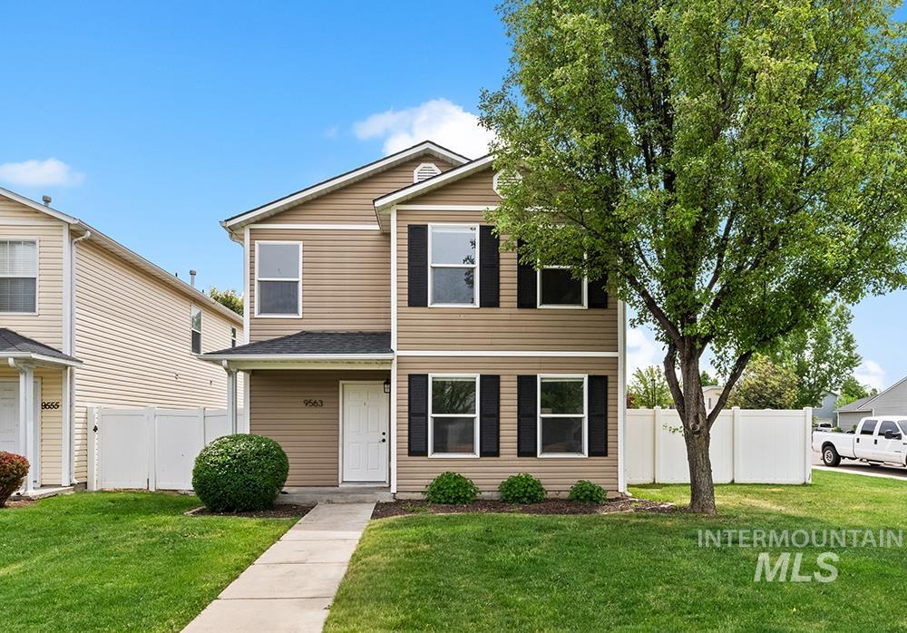 9563 W Weir Hollis Dr., Boise, Idaho 83709, 3 Bedrooms, 2.5 Bathrooms, Residential For Sale, Price $399,990, 98987257