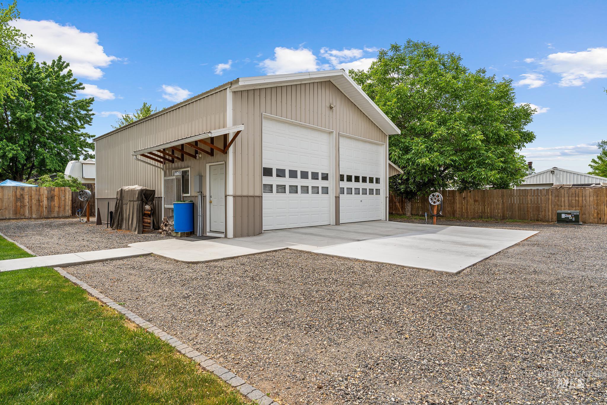 731 14th Street, Clarkston, Washington 99403, 3 Bedrooms, 3 Bathrooms, Residential For Sale, Price $440,000, 98987259