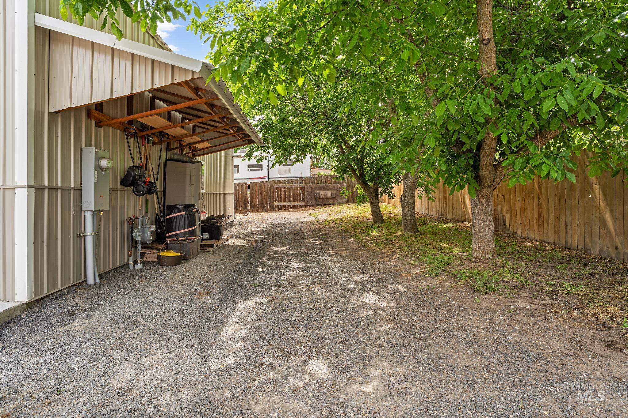 731 14th Street, Clarkston, Washington 99403, 3 Bedrooms, 3 Bathrooms, Residential For Sale, Price $440,000, 98987259