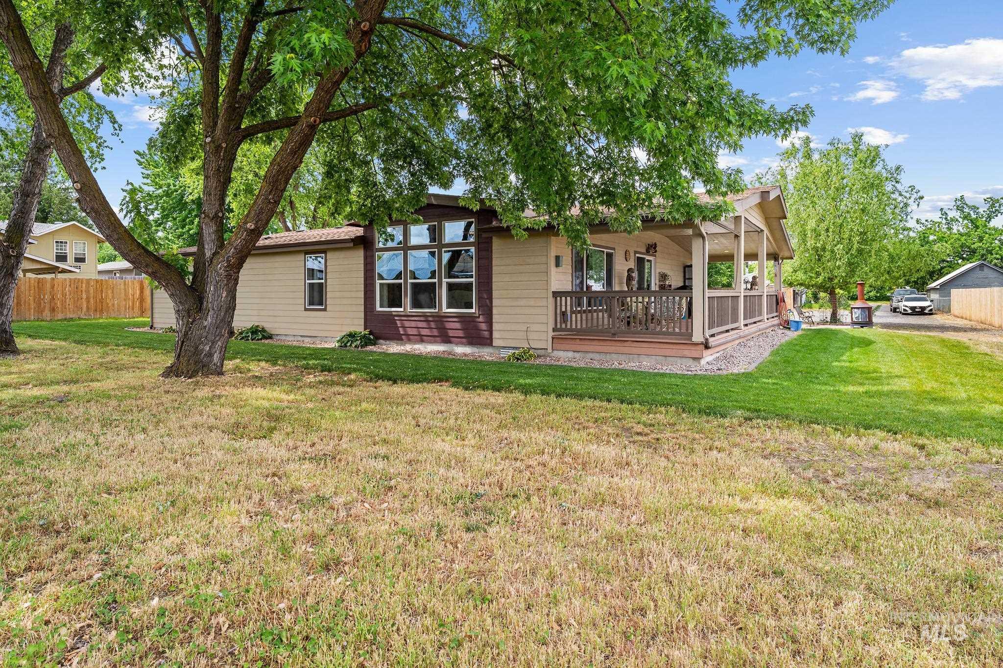 731 14th Street, Clarkston, Washington 99403, 3 Bedrooms, 3 Bathrooms, Residential For Sale, Price $440,000, 98987259