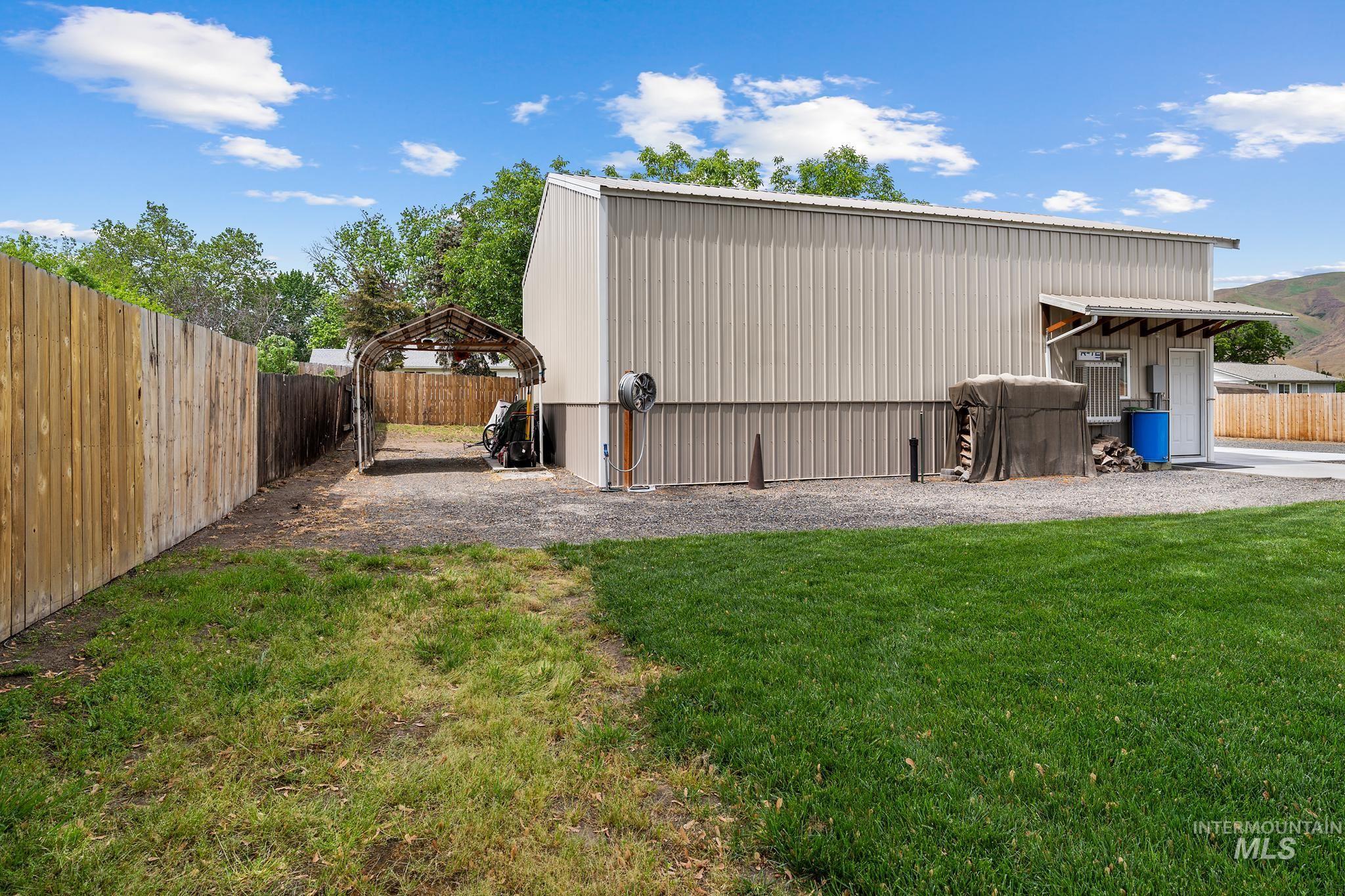 731 14th Street, Clarkston, Washington 99403, 3 Bedrooms, 3 Bathrooms, Residential For Sale, Price $440,000, 98987259