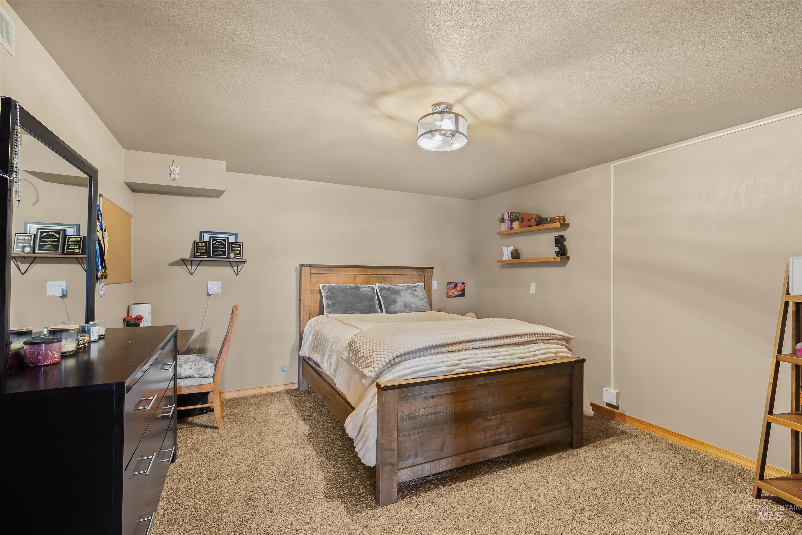 1019 Nearing Road, Moscow, Idaho 83843, 4 Bedrooms, 4 Bathrooms, Residential For Sale, Price $1,190,000, 98987265