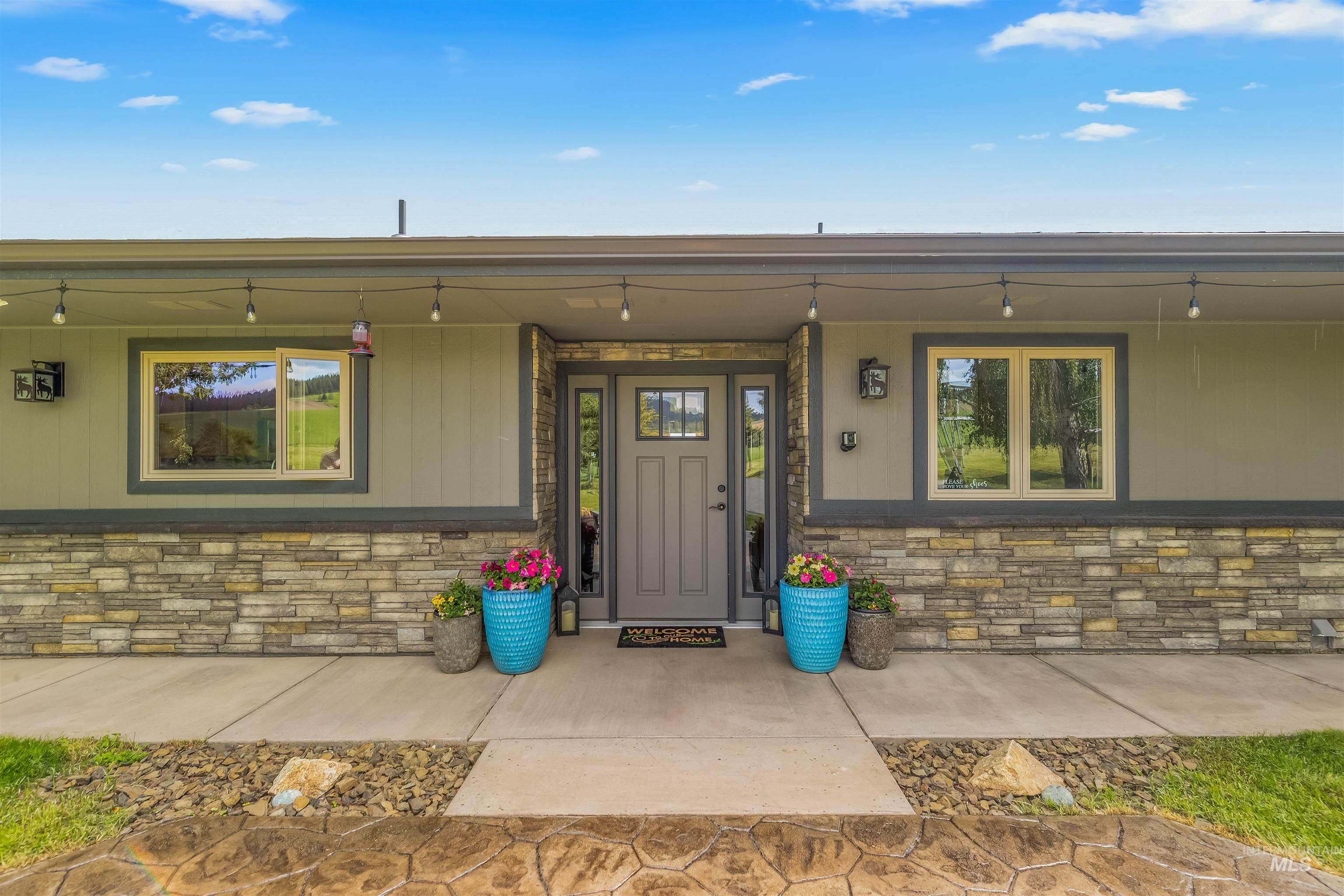 1019 Nearing Road, Moscow, Idaho 83843, 4 Bedrooms, 4 Bathrooms, Residential For Sale, Price $1,190,000, 98987265