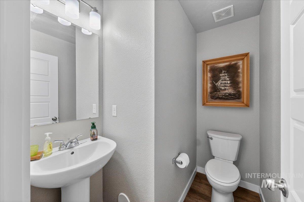 3080 W Everest St, Meridian, Idaho 83646, 4 Bedrooms, 2.5 Bathrooms, Residential For Sale, Price $575,000, 98987266