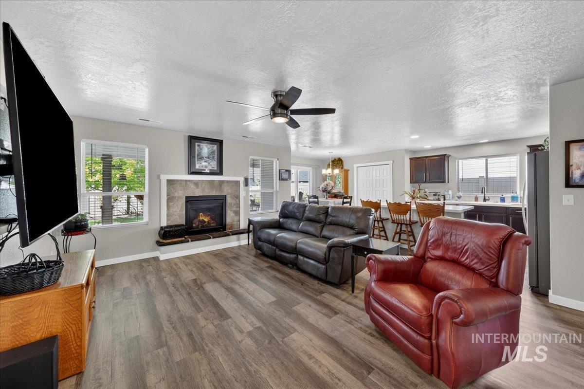 3080 W Everest St, Meridian, Idaho 83646, 4 Bedrooms, 2.5 Bathrooms, Residential For Sale, Price $575,000, 98987266
