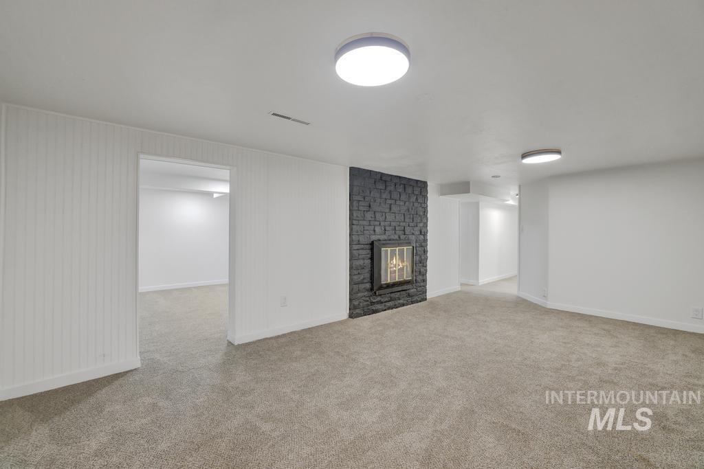 1069 W Filer Ave, Twin Falls, Idaho 83301, 5 Bedrooms, 2.5 Bathrooms, Residential For Sale, Price $489,000, 98987270