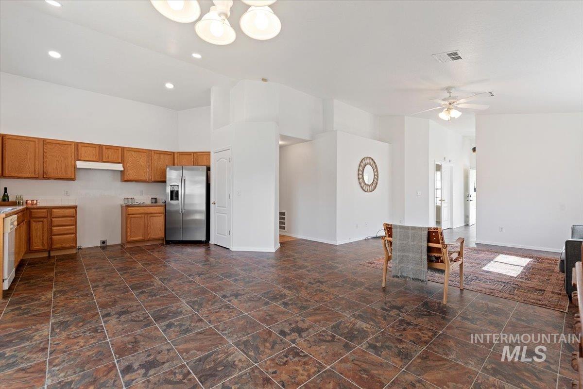 10773 Gossamer St, Nampa, Idaho 83687, 3 Bedrooms, 2 Bathrooms, Residential For Sale, Price $380,000, 98987272