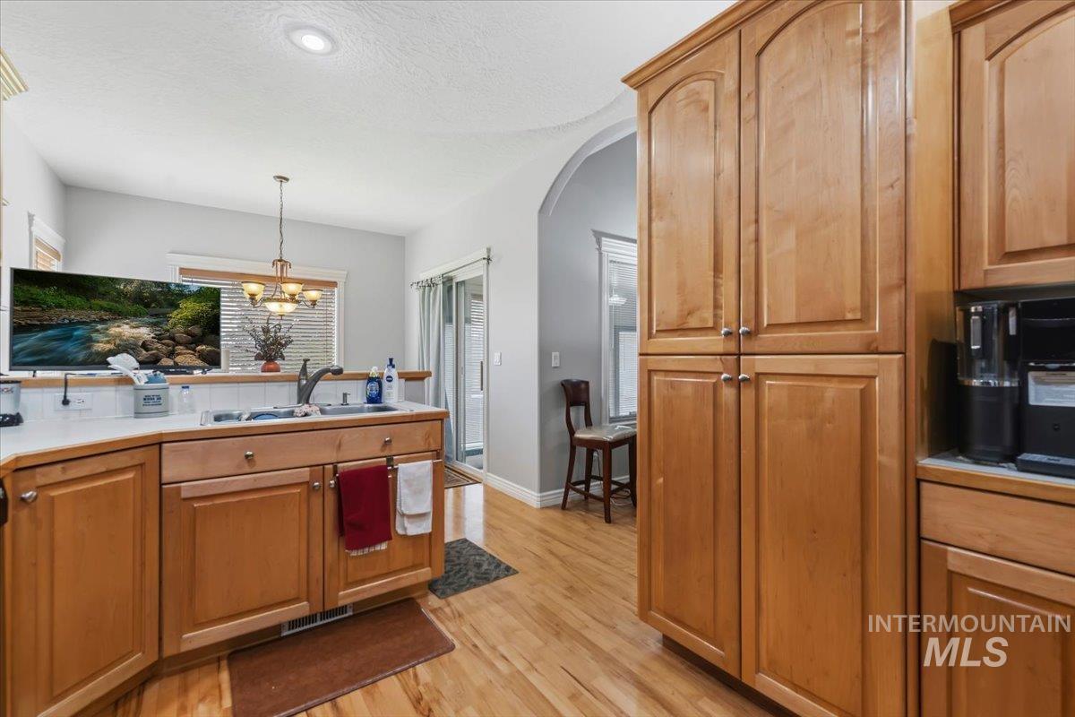 1807 S Linder Rd, Meridian, Idaho 83642, 3 Bedrooms, 2.5 Bathrooms, Residential For Sale, Price $879,900, 98987273
