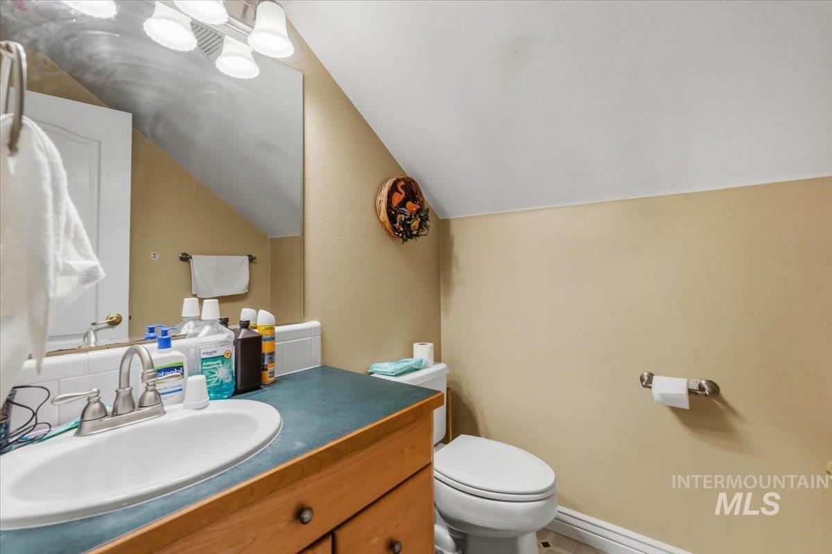 1807 S Linder Rd, Meridian, Idaho 83642, 3 Bedrooms, 2.5 Bathrooms, Residential For Sale, Price $879,900, 98987273