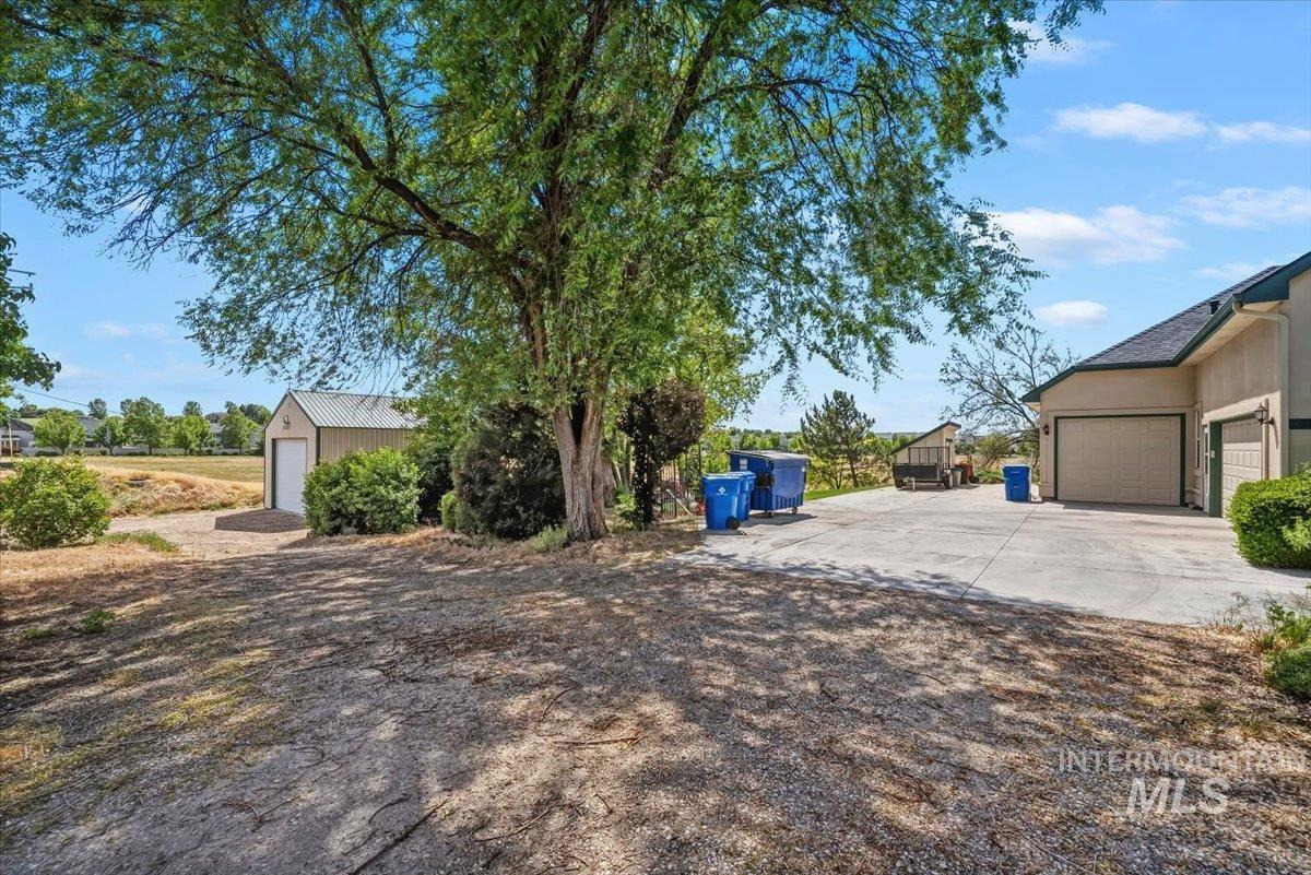 1807 S Linder Rd, Meridian, Idaho 83642, 3 Bedrooms, 2.5 Bathrooms, Residential For Sale, Price $879,900, 98987273