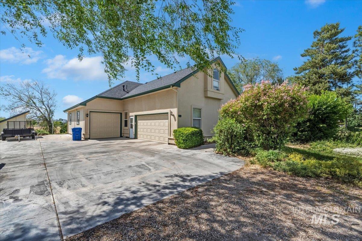 1807 S Linder Rd, Meridian, Idaho 83642, 3 Bedrooms, 2.5 Bathrooms, Residential For Sale, Price $879,900, 98987273
