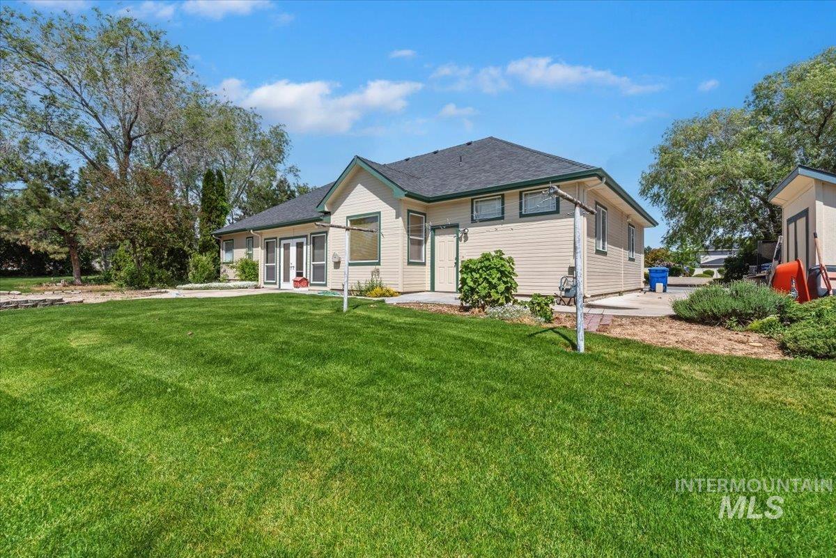 1807 S Linder Rd, Meridian, Idaho 83642, 3 Bedrooms, 2.5 Bathrooms, Residential For Sale, Price $879,900, 98987273