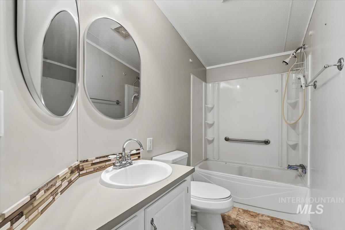 700 E Fairview Ave #17, Meridian, Idaho 83642, 3 Bedrooms, 2 Bathrooms, Residential For Sale, Price $150,000, 98987275