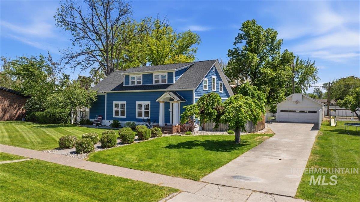 813 7th, Rupert, Idaho 83350, 5 Bedrooms, 2 Bathrooms, Residential For Sale, Price $499,500, 98987280