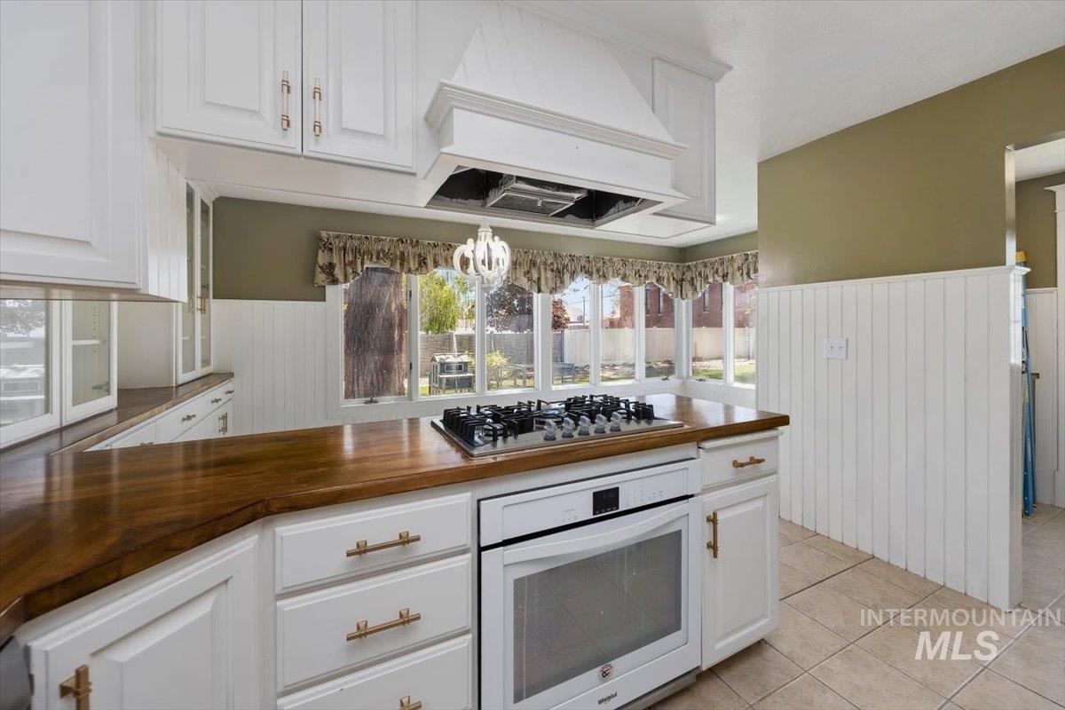 813 7th, Rupert, Idaho 83350, 5 Bedrooms, 2 Bathrooms, Residential For Sale, Price $625,000, 98987280