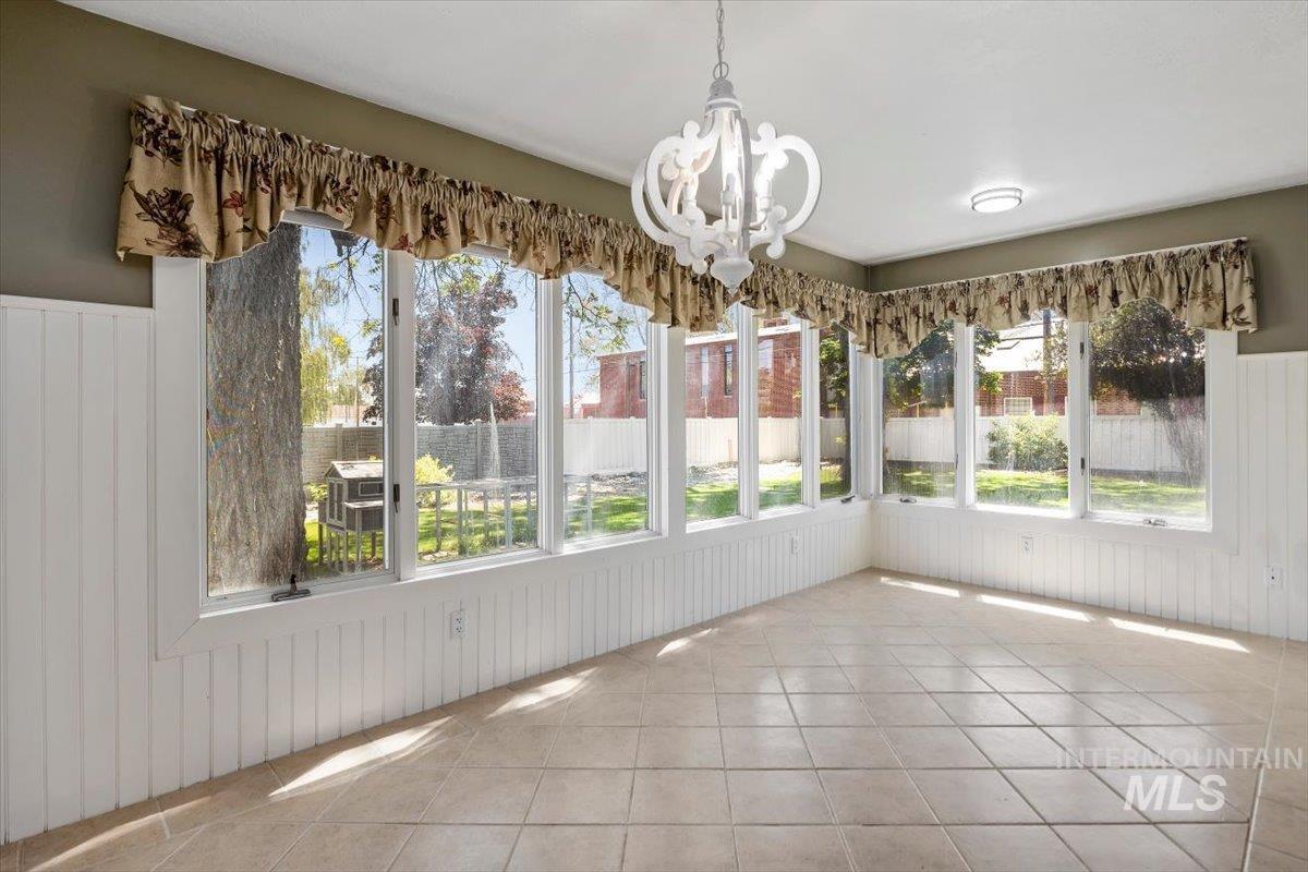 813 7th, Rupert, Idaho 83350, 5 Bedrooms, 2 Bathrooms, Residential For Sale, Price $625,000, 98987280