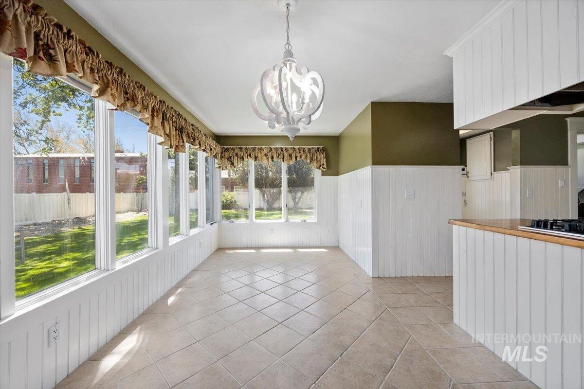 813 7th, Rupert, Idaho 83350, 5 Bedrooms, 2 Bathrooms, Residential For Sale, Price $625,000, 98987280