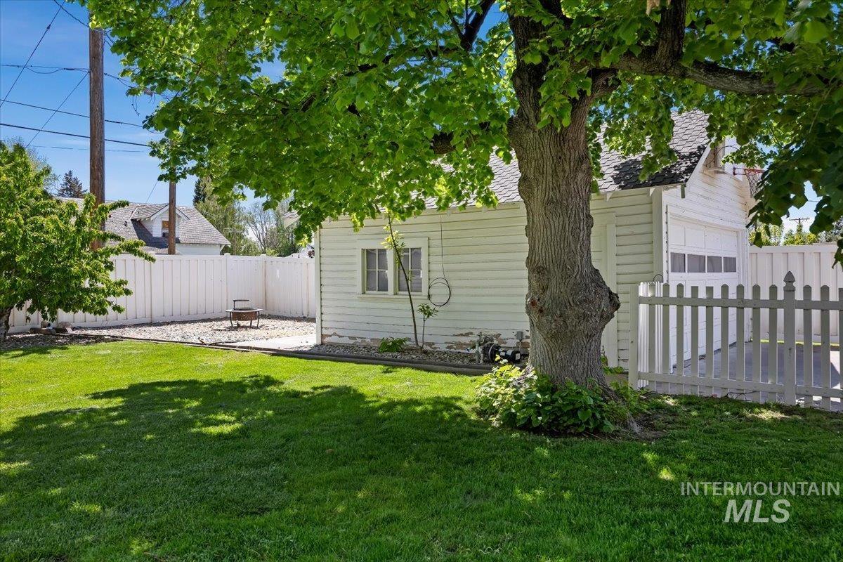 813 7th, Rupert, Idaho 83350, 5 Bedrooms, 2 Bathrooms, Residential For Sale, Price $625,000, 98987280