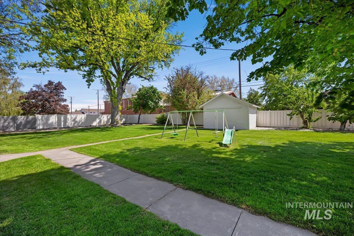 813 7th, Rupert, Idaho 83350, 5 Bedrooms, 2 Bathrooms, Residential For Sale, Price $625,000, 98987280