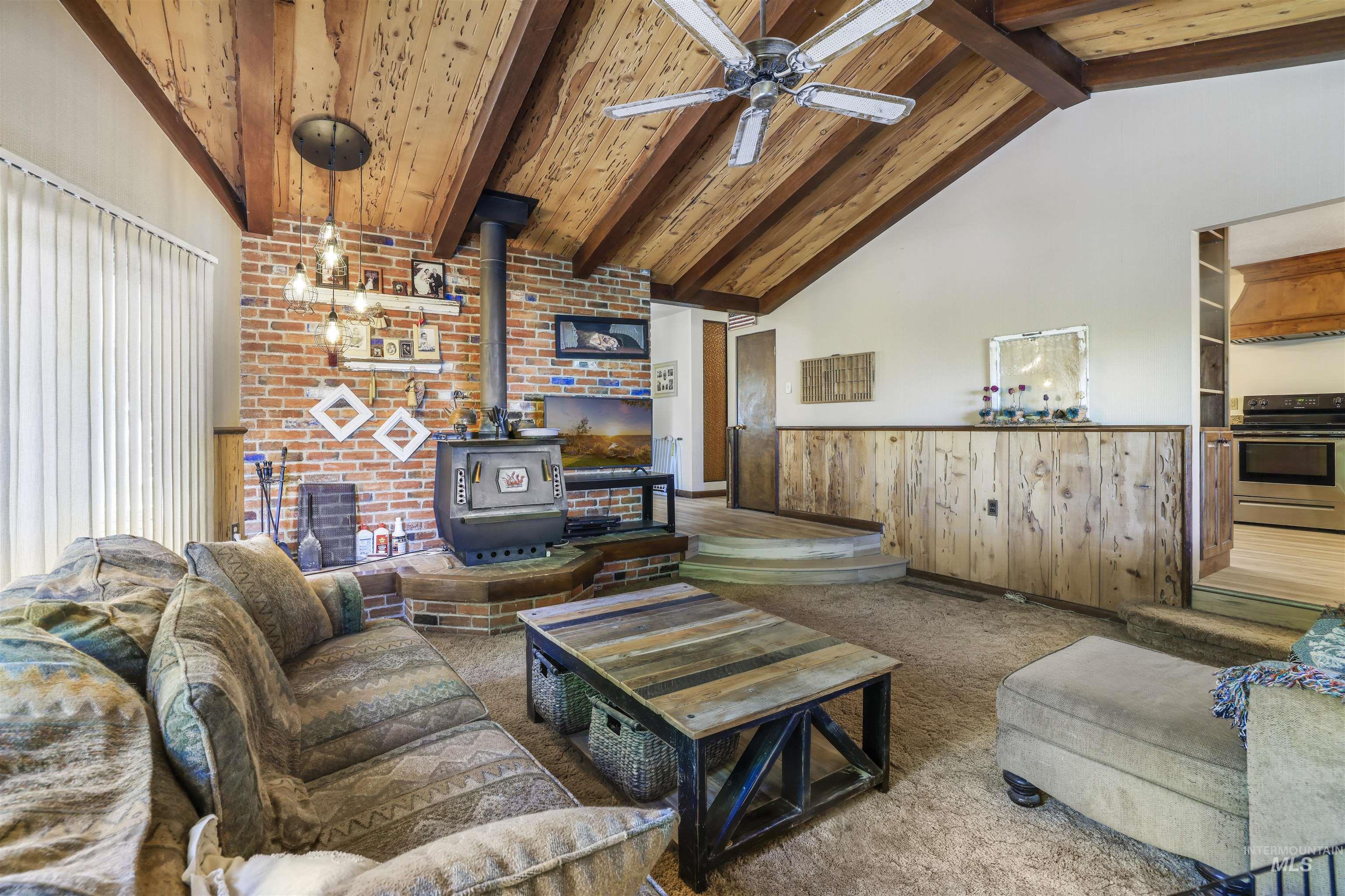 3685 N 2600 E, Twin Falls, Idaho 83301-0000, 3 Bedrooms, 2.5 Bathrooms, Residential For Sale, Price $775,000, 98987284