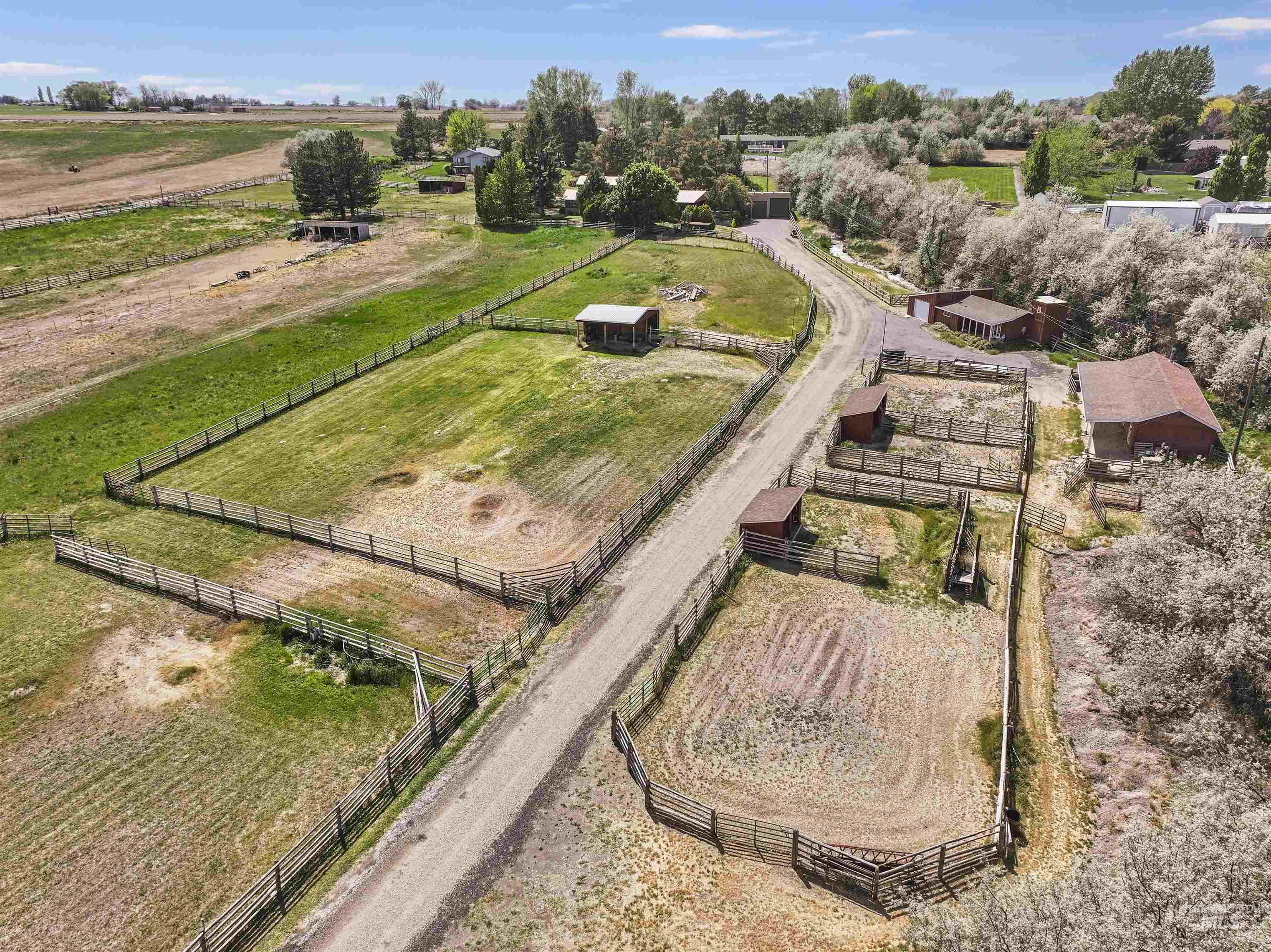 3685 N 2600 E, Twin Falls, Idaho 83301-0000, 3 Bedrooms, 2.5 Bathrooms, Residential For Sale, Price $775,000, 98987284