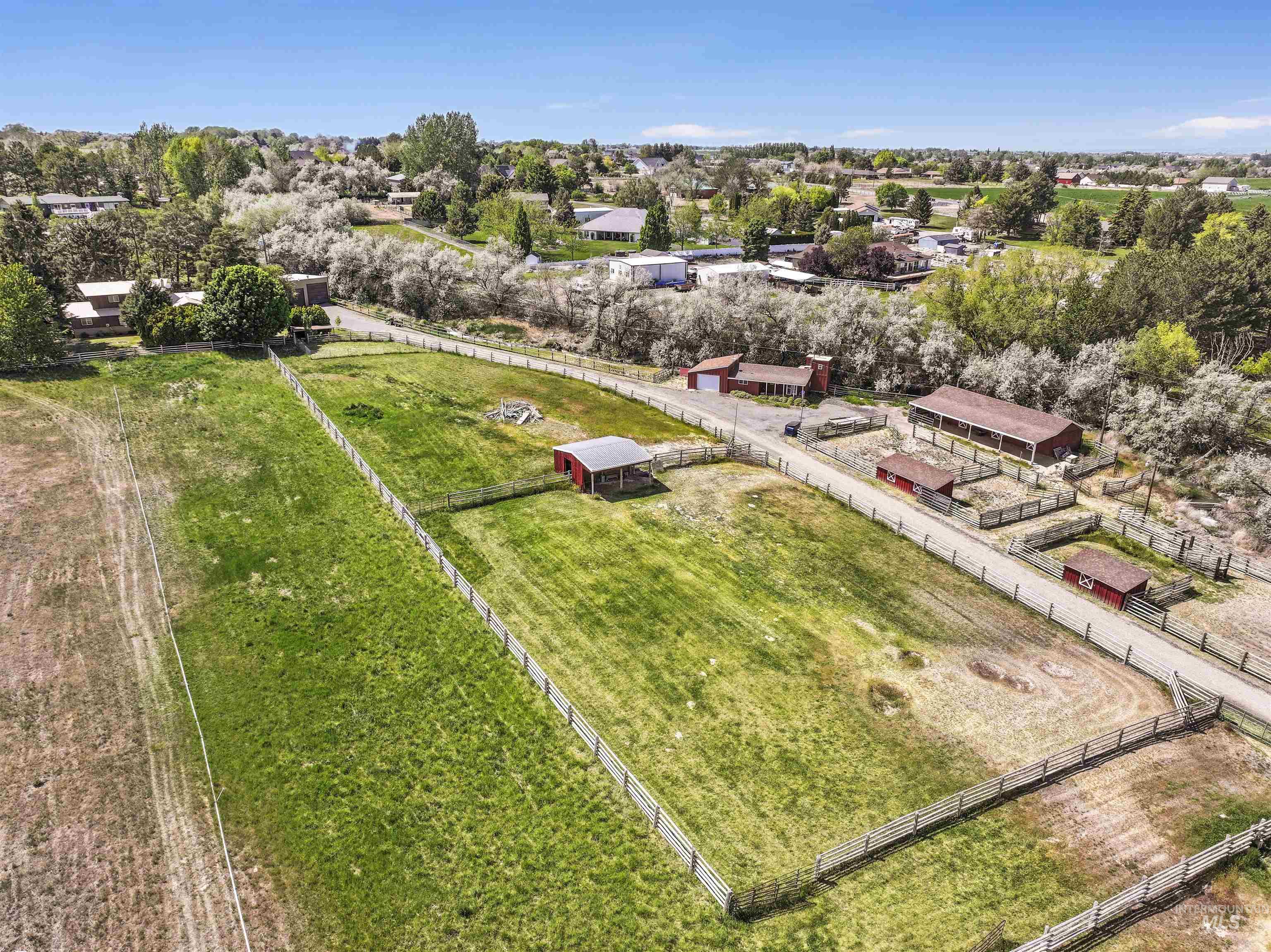 3685 N 2600 E, Twin Falls, Idaho 83301-0000, 3 Bedrooms, 2.5 Bathrooms, Residential For Sale, Price $775,000, 98987284