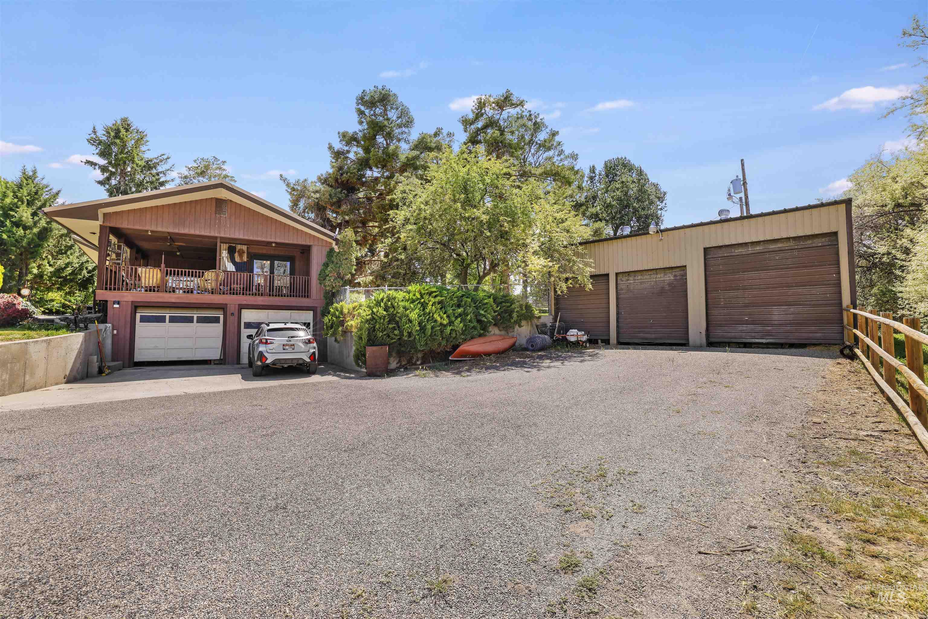 3685 N 2600 E, Twin Falls, Idaho 83301-0000, 3 Bedrooms, 2.5 Bathrooms, Residential For Sale, Price $775,000, 98987284