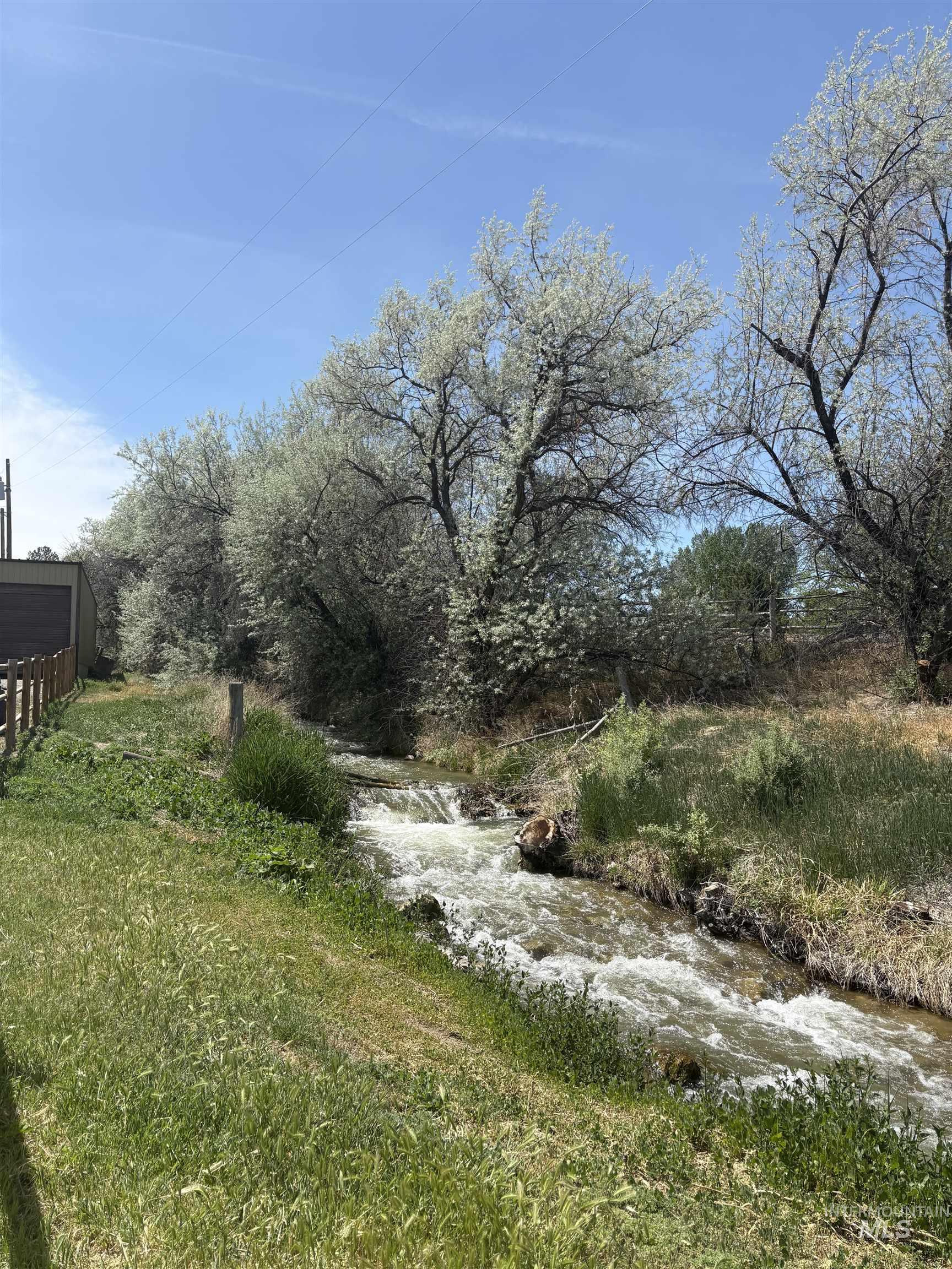 3685 N 2600 E, Twin Falls, Idaho 83301-0000, 3 Bedrooms, 2.5 Bathrooms, Residential For Sale, Price $775,000, 98987284