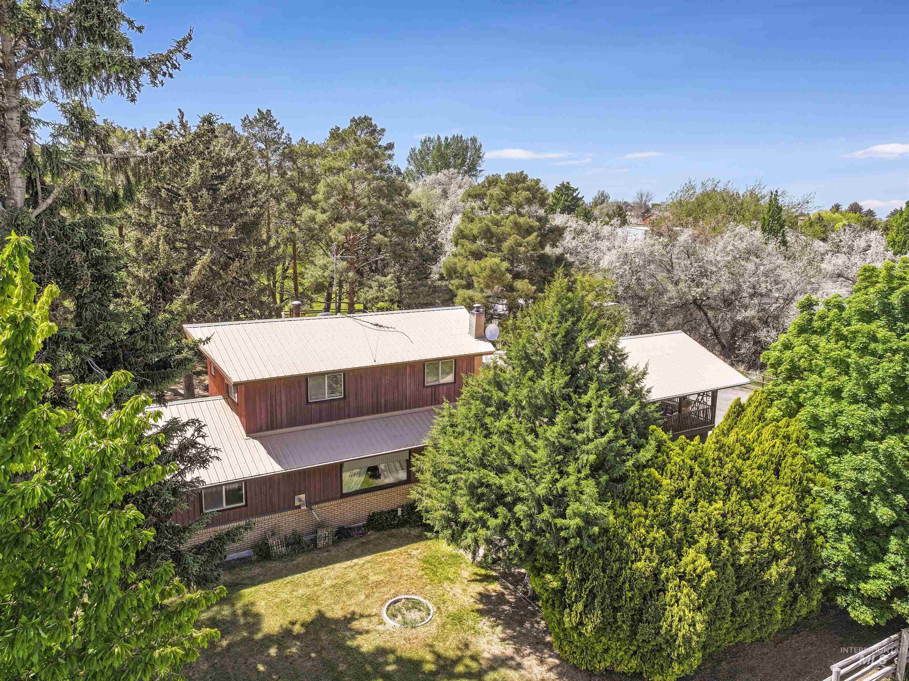3685 N 2600 E, Twin Falls, Idaho 83301-0000, 3 Bedrooms, 2.5 Bathrooms, Residential For Sale, Price $775,000, 98987284