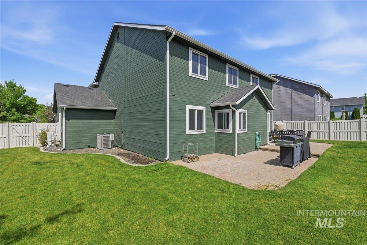 1760 N Bisque Avenue, Kuna, Idaho 83634, 5 Bedrooms, 2.5 Bathrooms, Residential For Sale, Price $549,000, 98987288