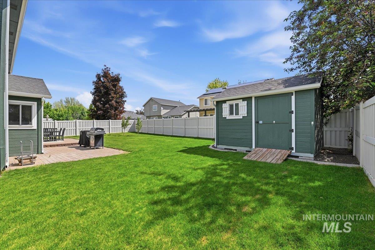 1760 N Bisque Avenue, Kuna, Idaho 83634, 5 Bedrooms, 2.5 Bathrooms, Residential For Sale, Price $549,000, 98987288
