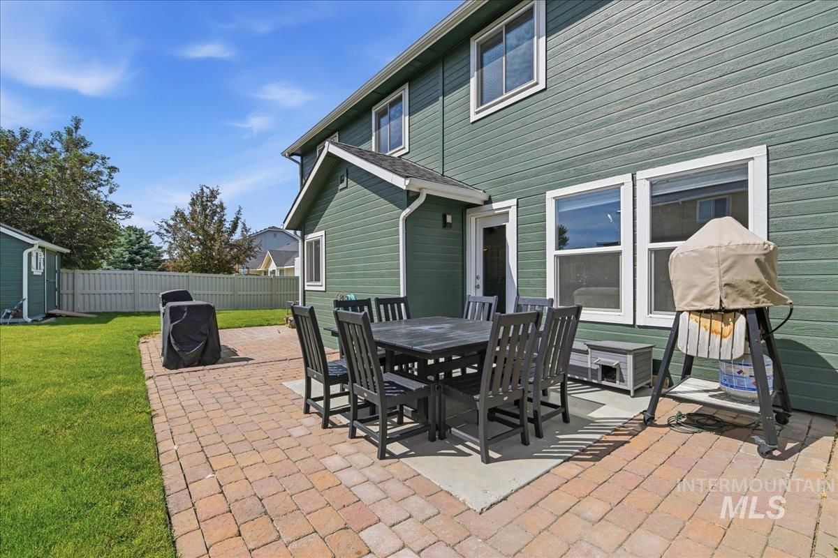 1760 N Bisque Avenue, Kuna, Idaho 83634, 5 Bedrooms, 2.5 Bathrooms, Residential For Sale, Price $549,000, 98987288