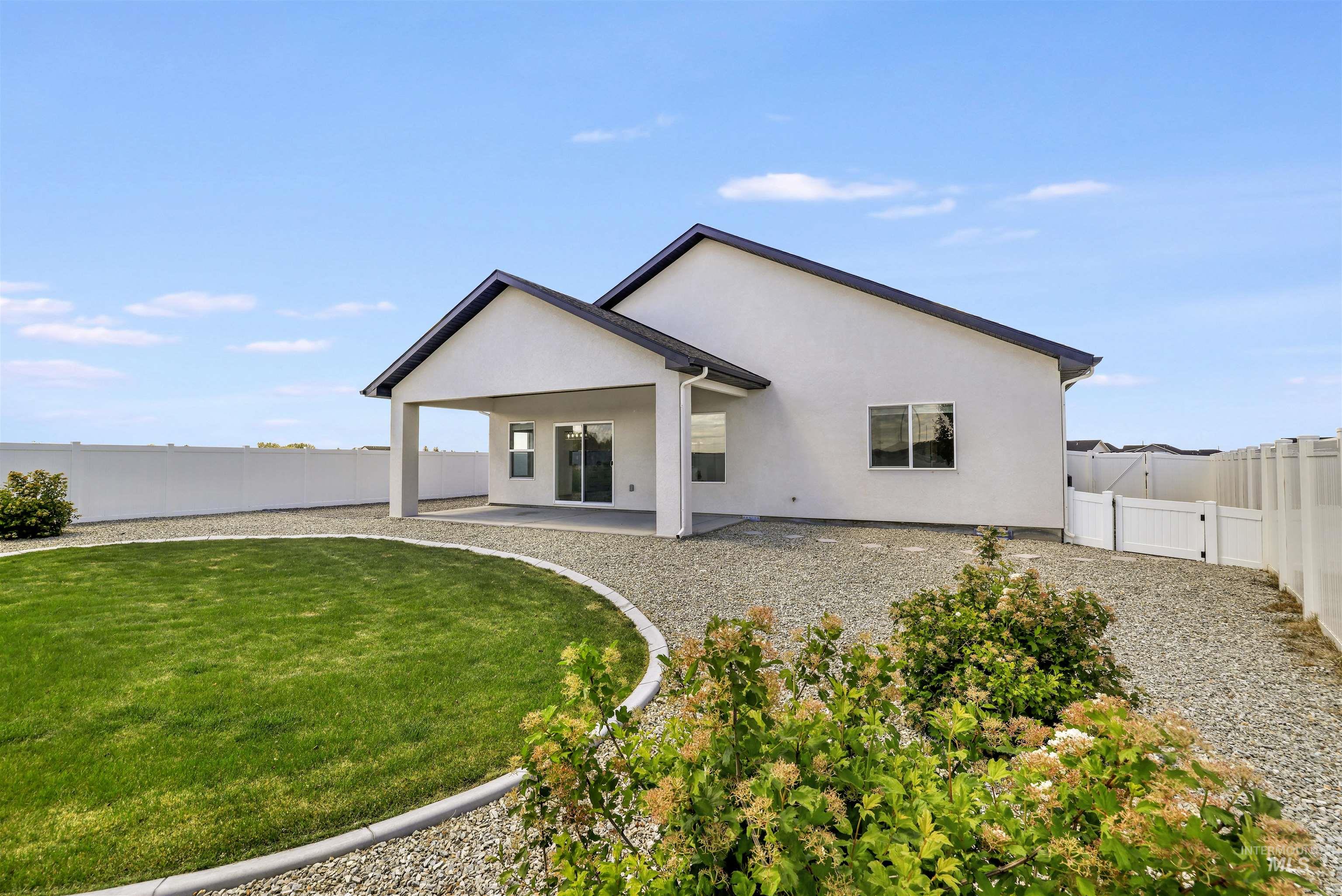 1275 Frank Henry Road, Twin Falls, Idaho 83301, 3 Bedrooms, 2 Bathrooms, Residential For Sale, Price $435,000, 98987289