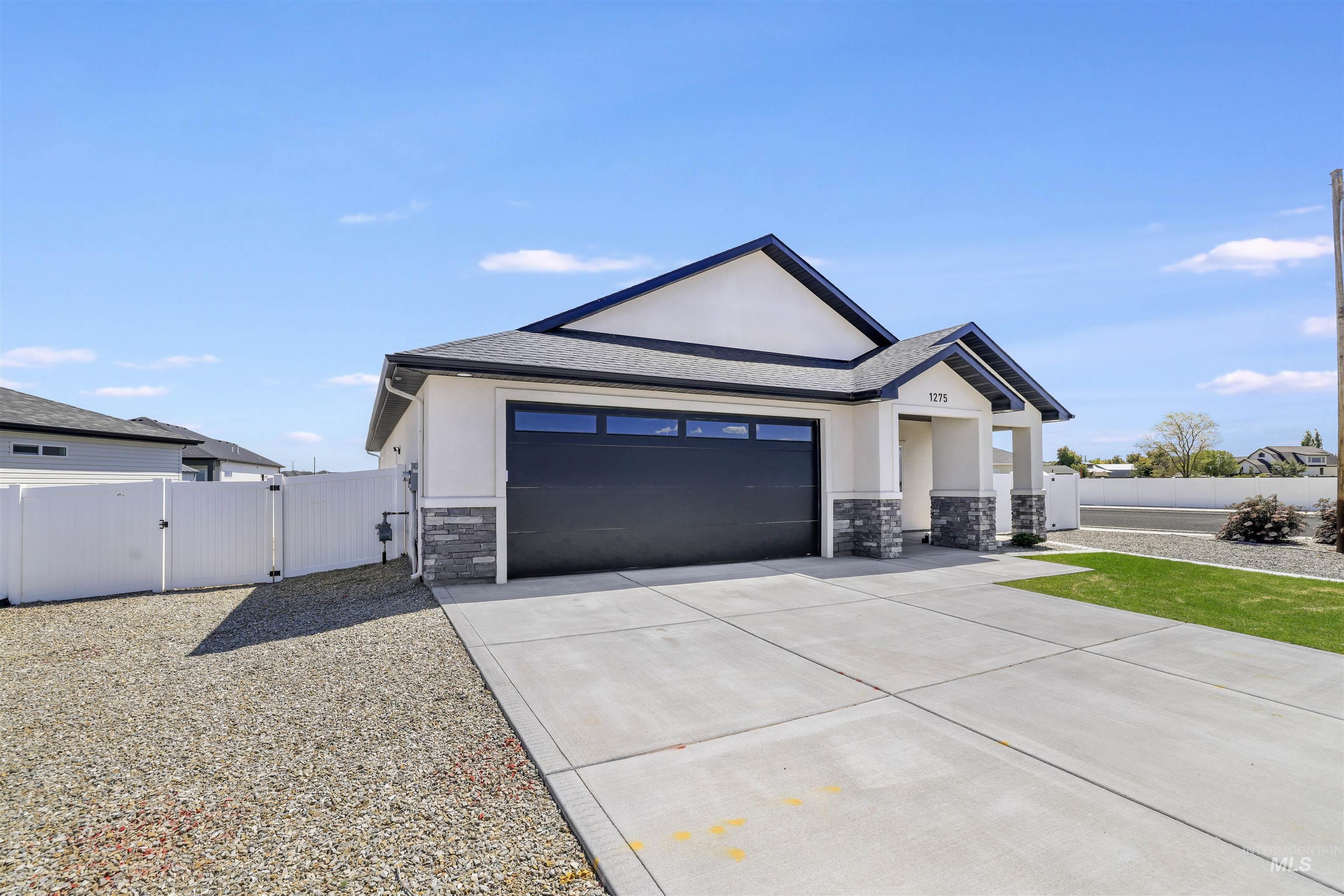 1275 Frank Henry Road, Twin Falls, Idaho 83301, 3 Bedrooms, 2 Bathrooms, Residential For Sale, Price $435,000, 98987289
