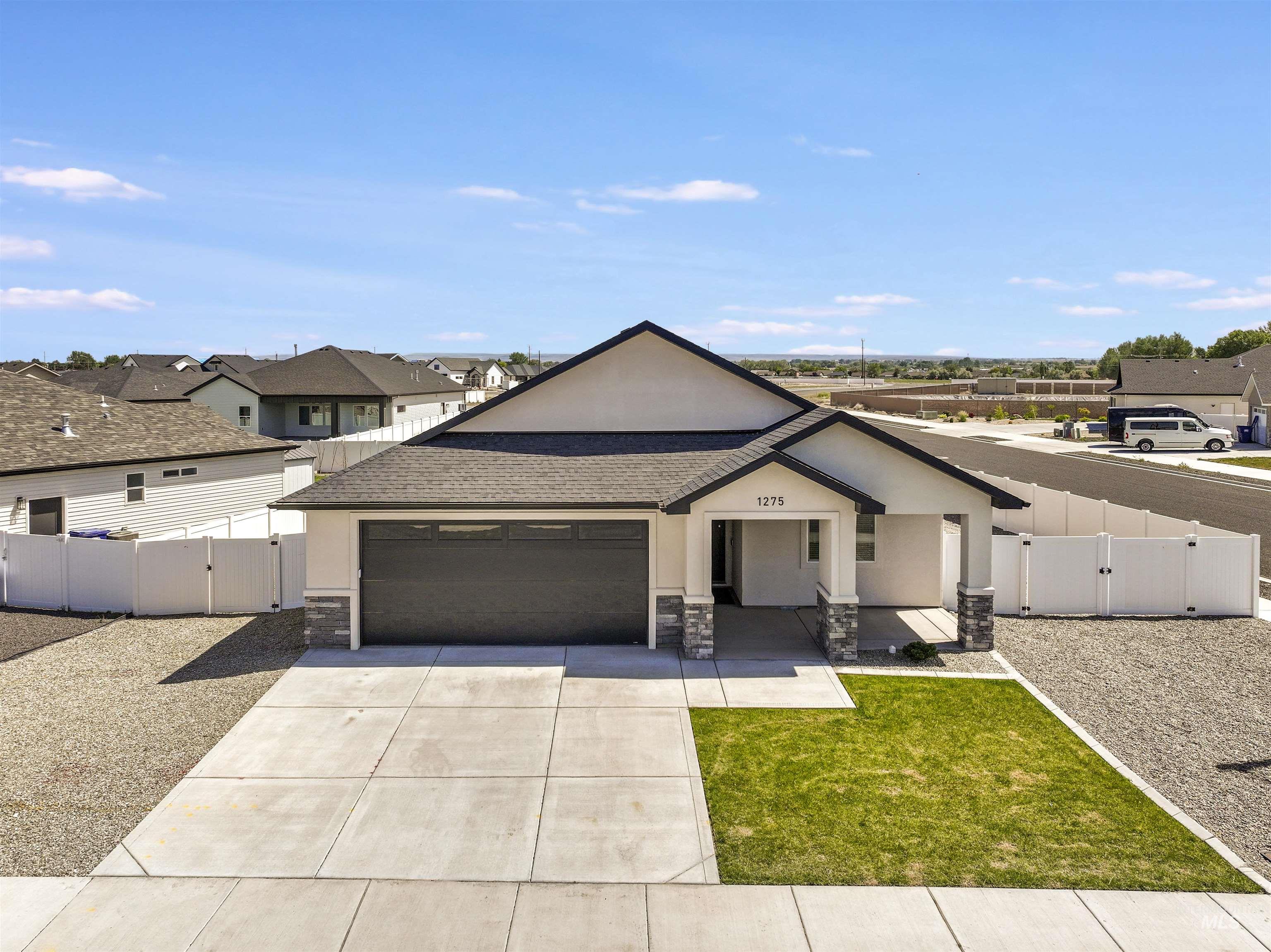 1275 Frank Henry Road, Twin Falls, Idaho 83301, 3 Bedrooms, 2 Bathrooms, Residential For Sale, Price $435,000, 98987289