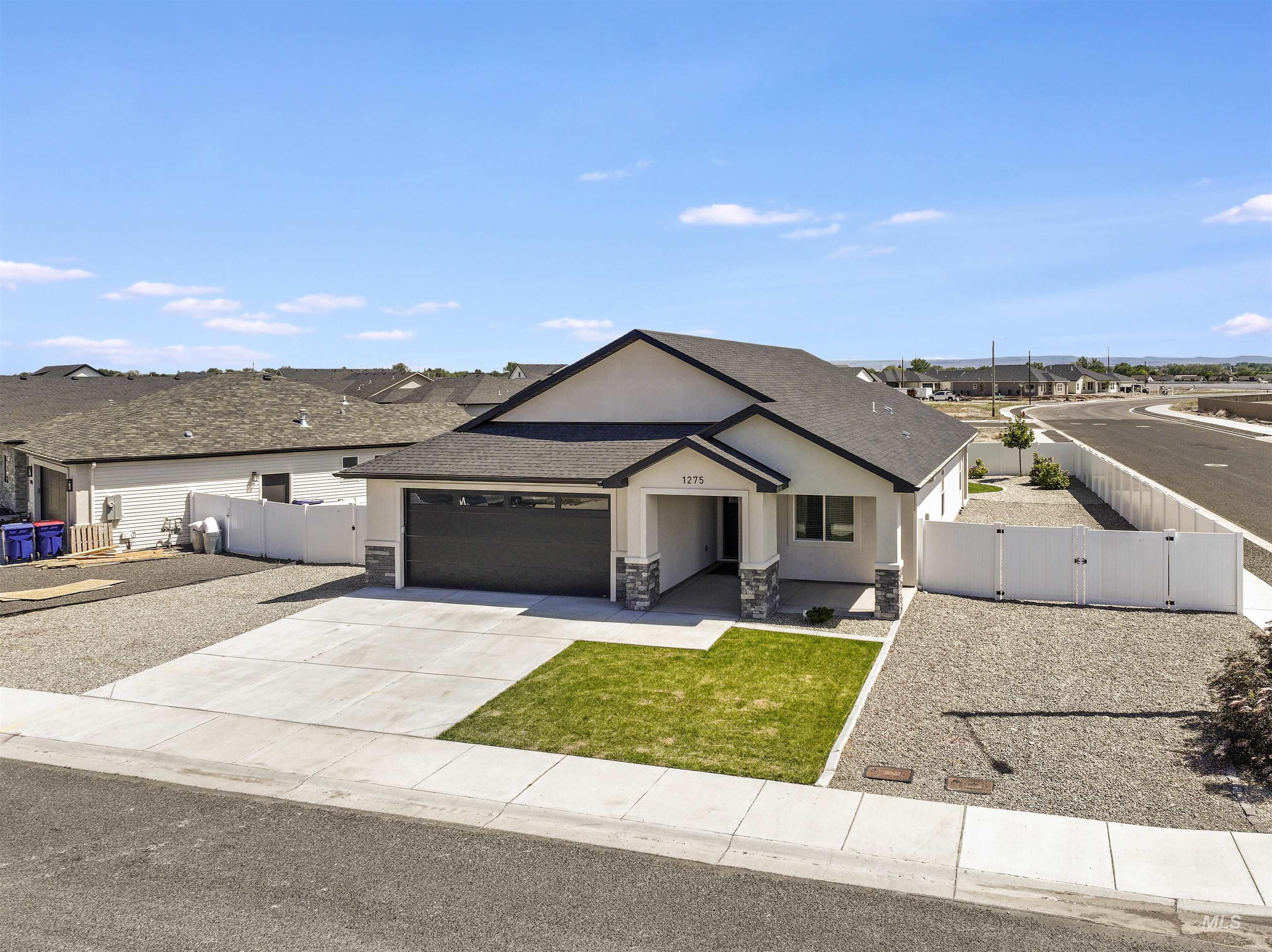 1275 Frank Henry Road, Twin Falls, Idaho 83301, 3 Bedrooms, 2 Bathrooms, Residential For Sale, Price $435,000, 98987289