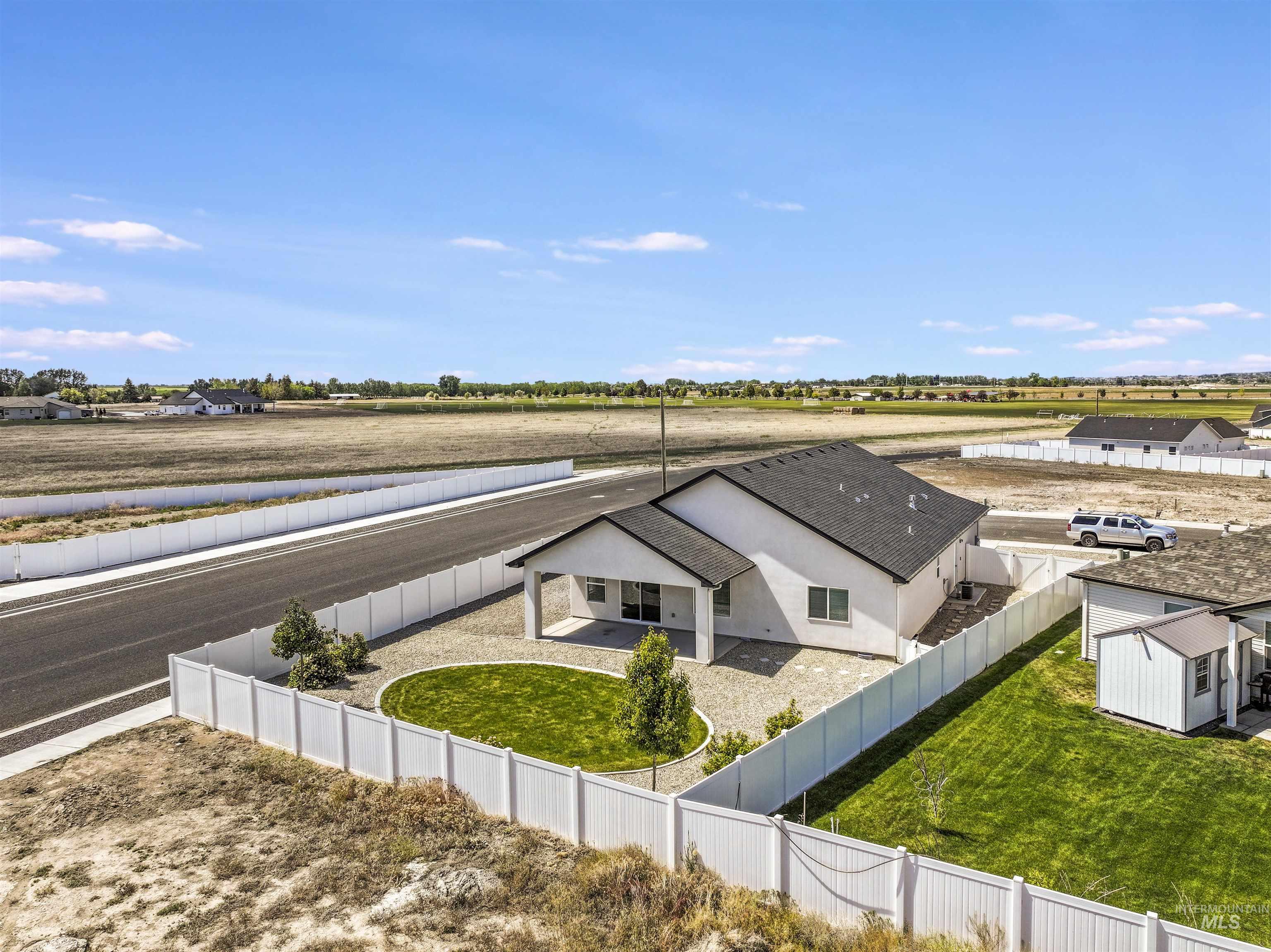 1275 Frank Henry Road, Twin Falls, Idaho 83301, 3 Bedrooms, 2 Bathrooms, Residential For Sale, Price $435,000, 98987289