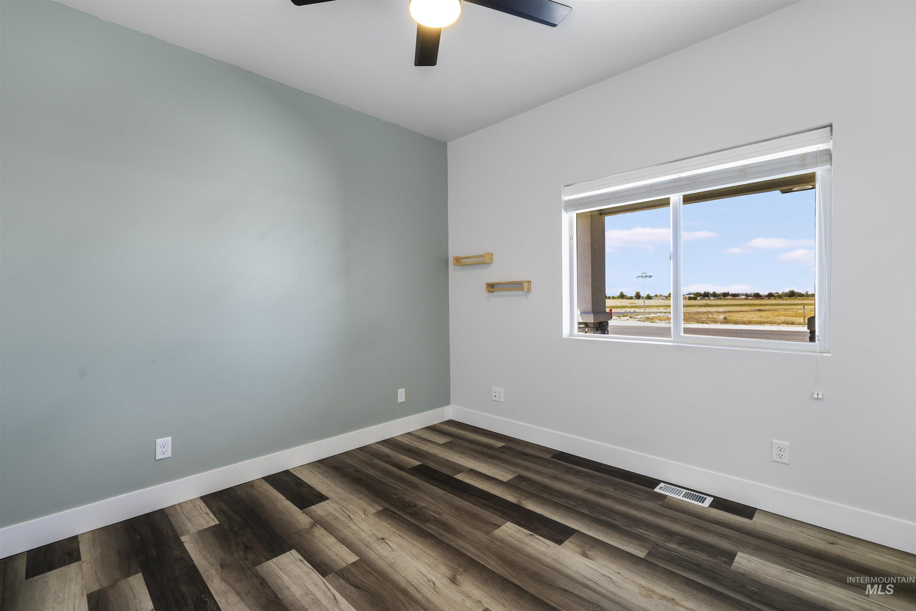 1275 Frank Henry Road, Twin Falls, Idaho 83301, 3 Bedrooms, 2 Bathrooms, Residential For Sale, Price $435,000, 98987289