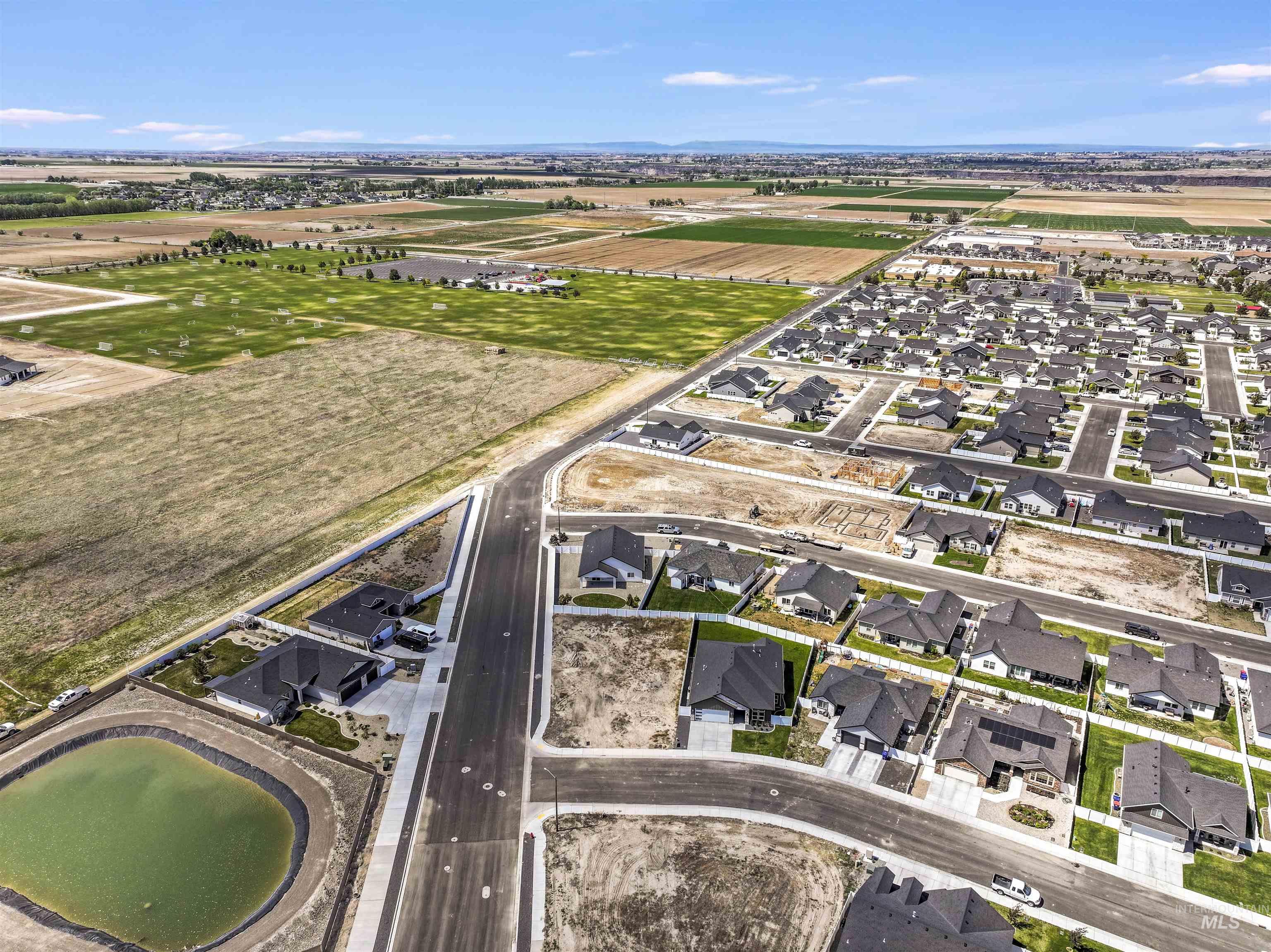 1275 Frank Henry Road, Twin Falls, Idaho 83301, 3 Bedrooms, 2 Bathrooms, Residential For Sale, Price $435,000, 98987289