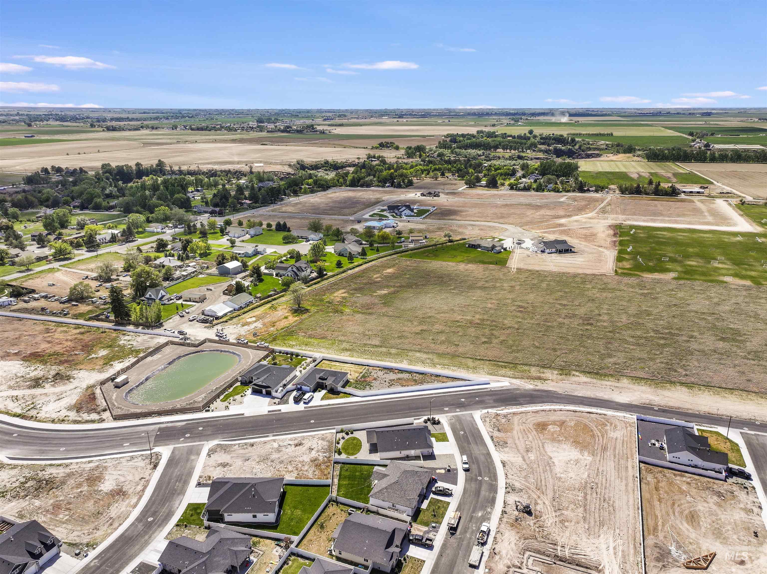 1275 Frank Henry Road, Twin Falls, Idaho 83301, 3 Bedrooms, 2 Bathrooms, Residential For Sale, Price $435,000, 98987289
