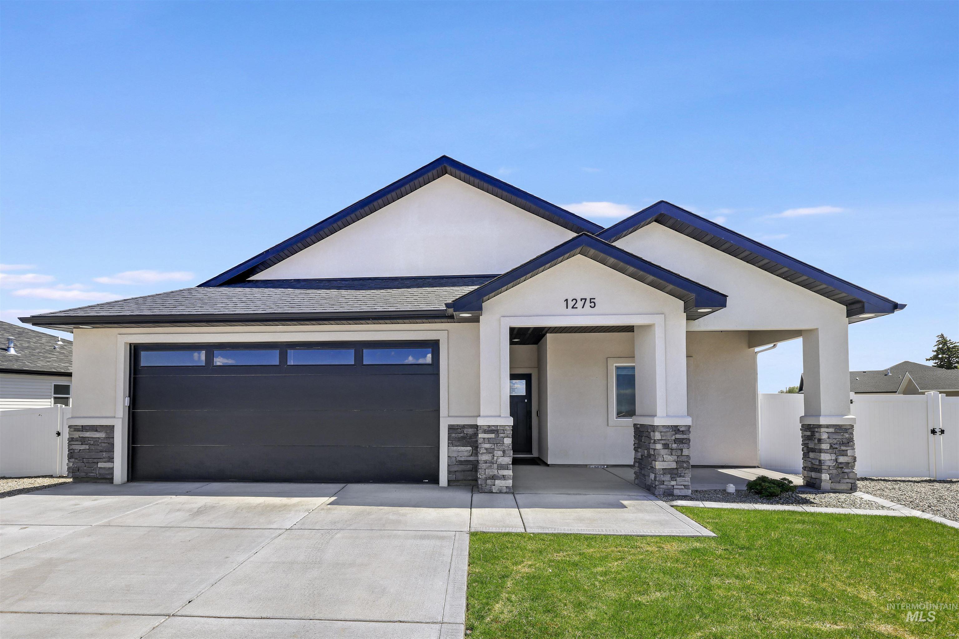 1275 Frank Henry Road, Twin Falls, Idaho 83301, 3 Bedrooms, 2 Bathrooms, Residential For Sale, Price $435,000, 98987289