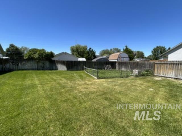 914 S Chestnut, Nampa, Idaho 83686-5990, 3 Bedrooms, 2.5 Bathrooms, Residential For Sale, Price $385,000, 98987290
