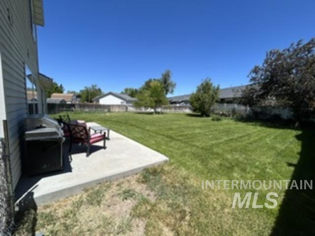 914 S Chestnut, Nampa, Idaho 83686-5990, 3 Bedrooms, 2.5 Bathrooms, Residential For Sale, Price $385,000, 98987290