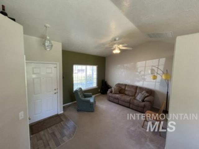 914 S Chestnut, Nampa, Idaho 83686-5990, 3 Bedrooms, 2.5 Bathrooms, Residential For Sale, Price $385,000, 98987290