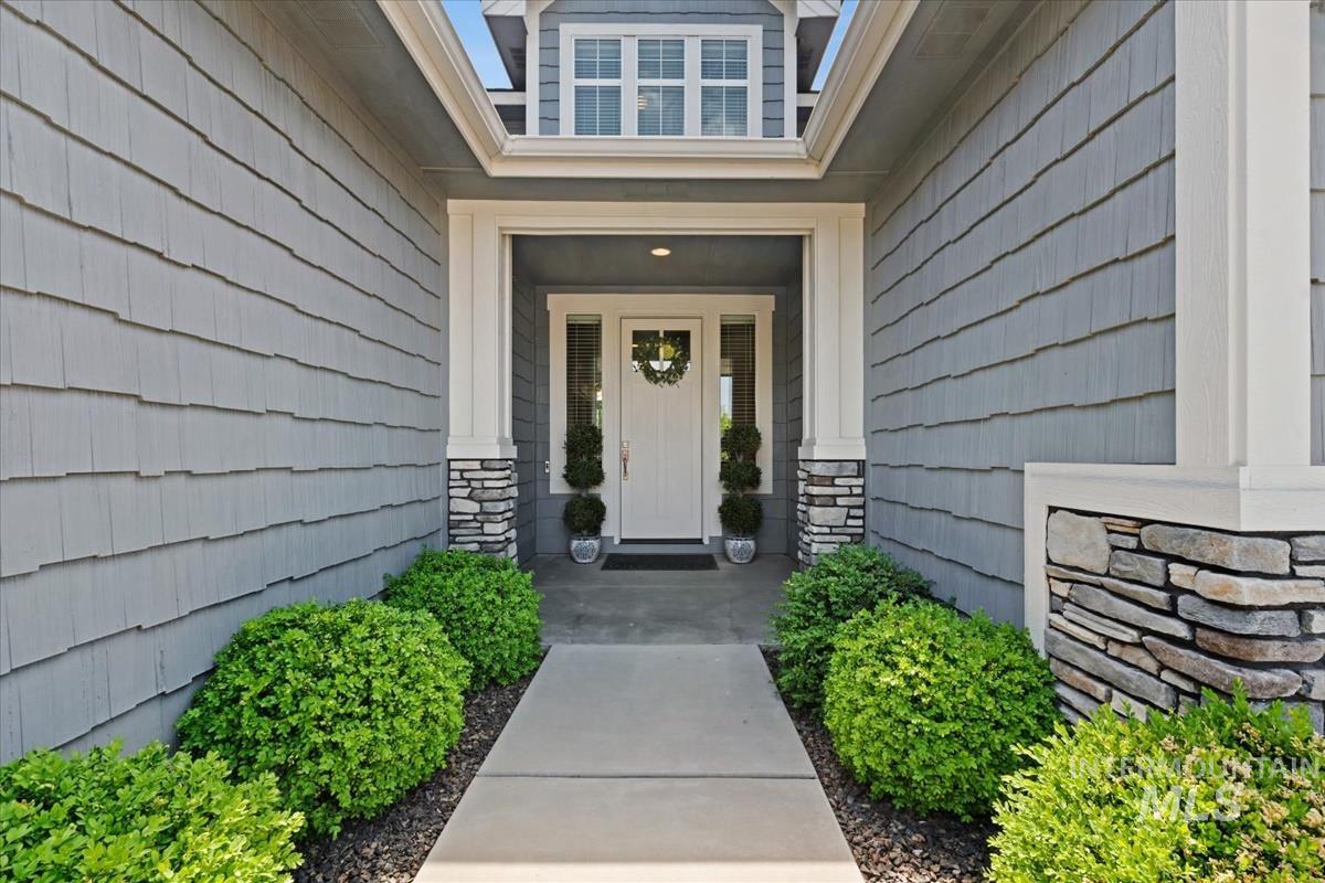 1169 W Deer Crest Dr, Meridian, Idaho 83646, 5 Bedrooms, 3 Bathrooms, Residential For Sale, Price $839,900, 98987296