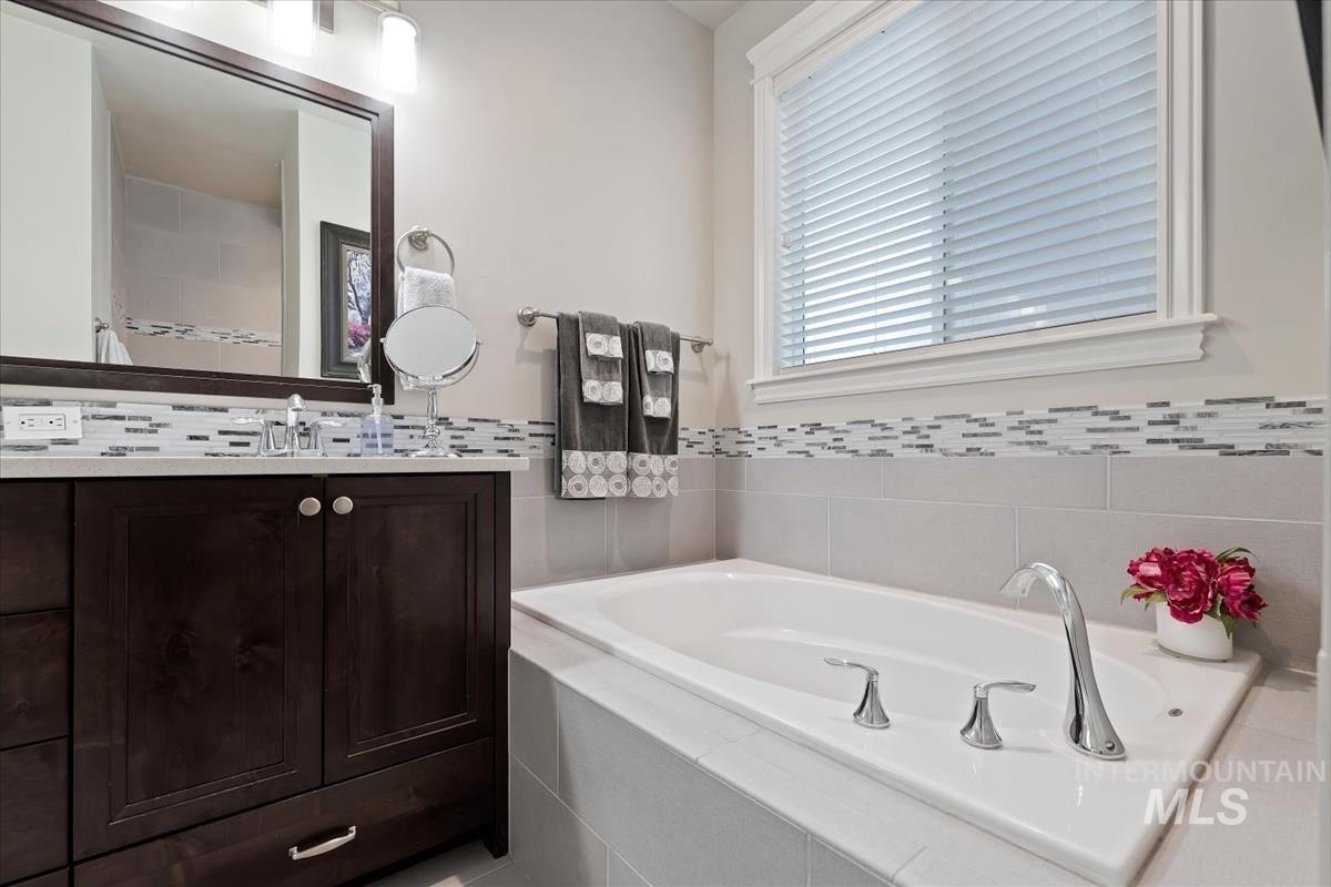 1169 W Deer Crest Dr, Meridian, Idaho 83646, 5 Bedrooms, 3 Bathrooms, Residential For Sale, Price $839,900, 98987296