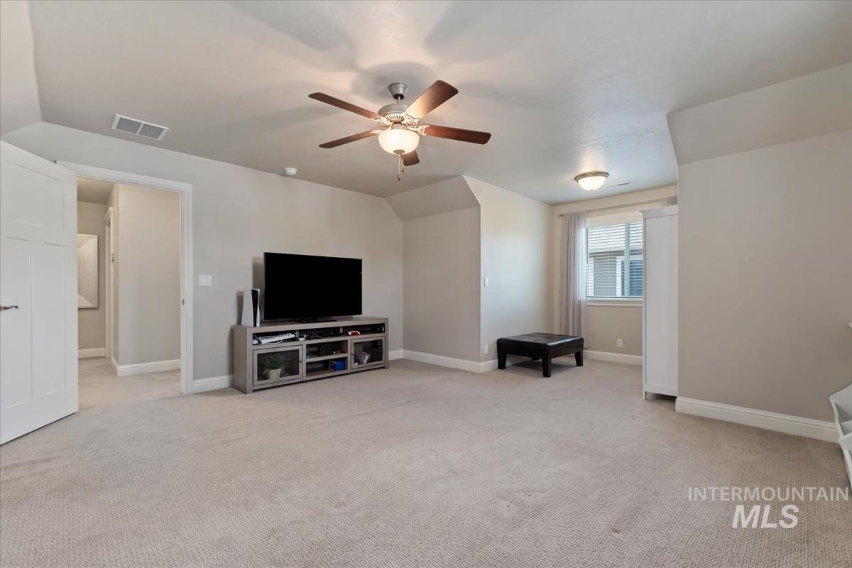 1169 W Deer Crest Dr, Meridian, Idaho 83646, 5 Bedrooms, 3 Bathrooms, Residential For Sale, Price $839,900, 98987296