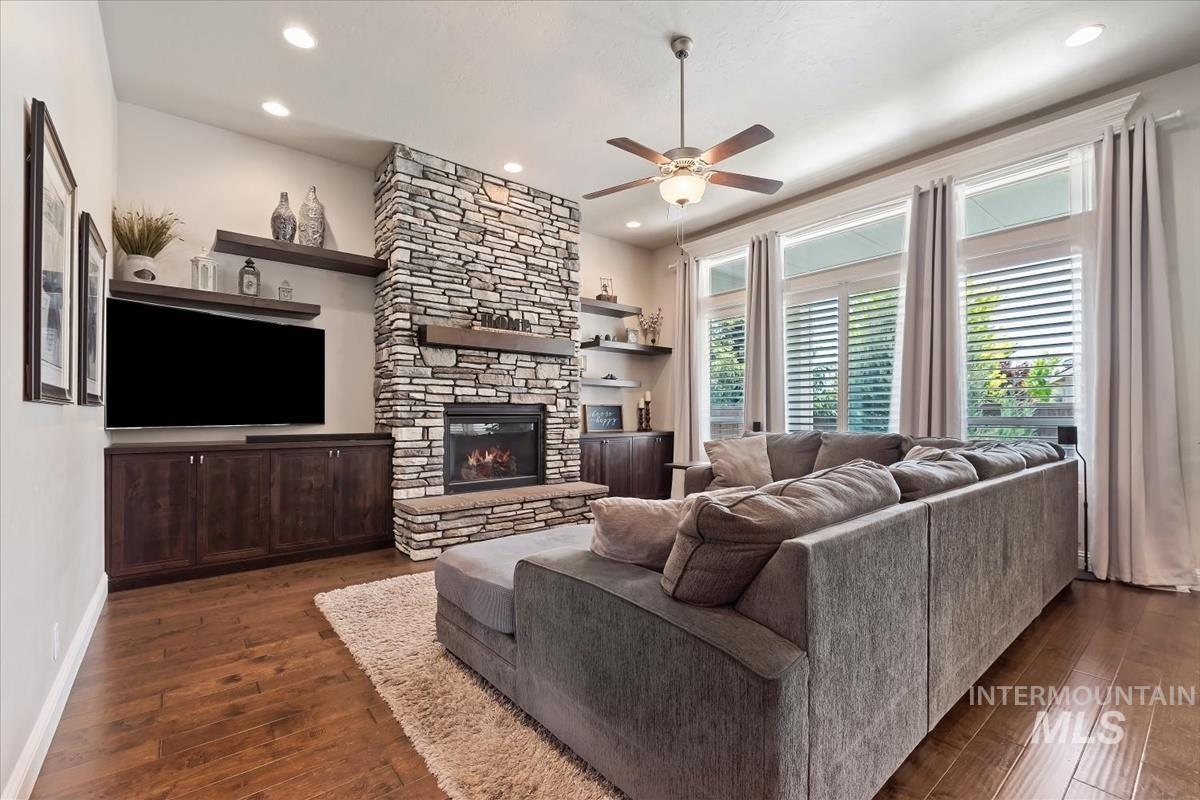 1169 W Deer Crest Dr, Meridian, Idaho 83646, 5 Bedrooms, 3 Bathrooms, Residential For Sale, Price $839,900, 98987296
